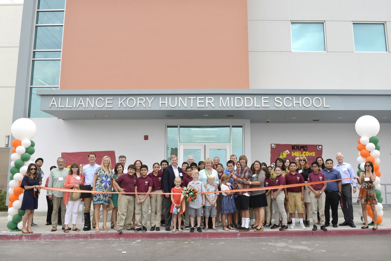 naming-ceremony-ribbon-cutting-in-kory-hunter-middle-school-los